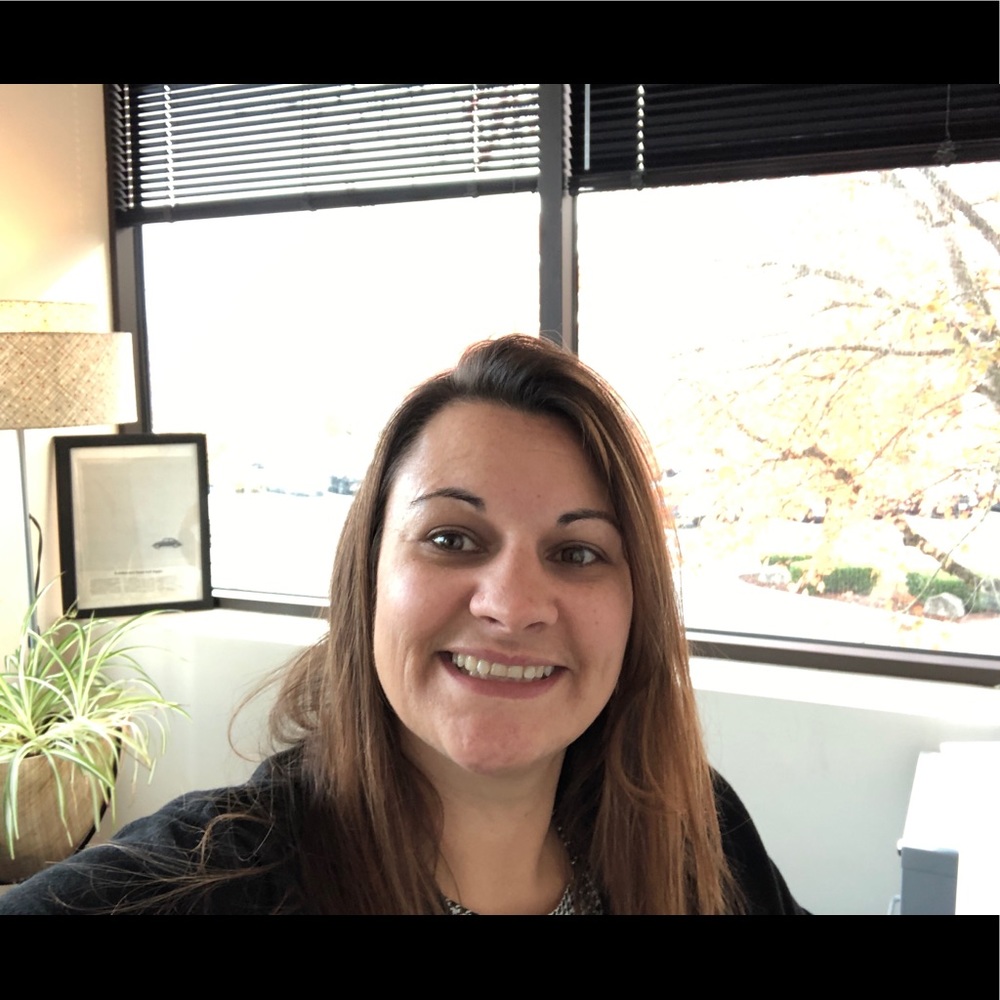 Meet your Posher, Angela